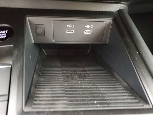 New 2026 Nissan Kicks SR image 18