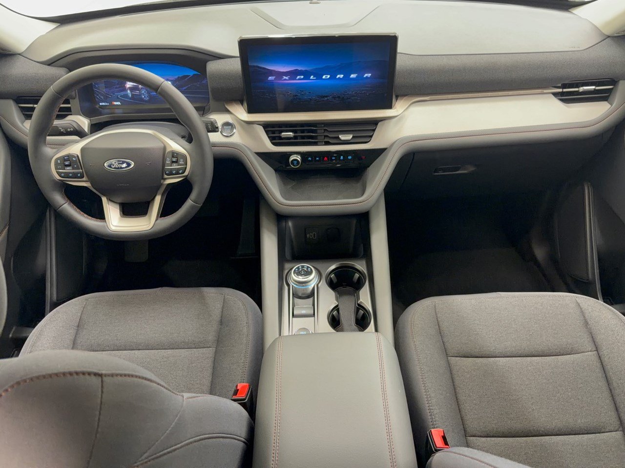 Used 2026 Ford Explorer Active RWD image 17