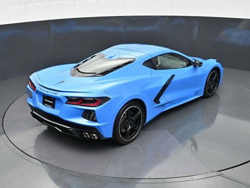 Used 2021 Chevrolet Corvette Stingray Preferred Cpe w/ Engine Appearance Package RWD image 32