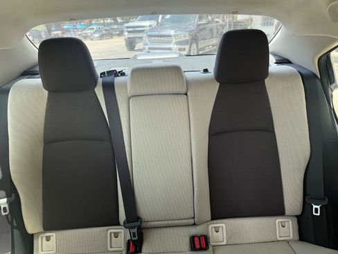 Used 2021 Toyota Corolla LE w/ Carpet Mat Package (TMS) FWD image 45