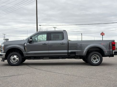 New 2026 Ford F350 4x4 Crew Cab DRW Super Duty image 12