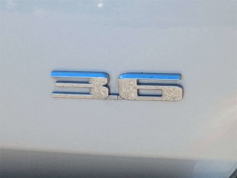 Used 2015 Cadillac SRX Luxury image 14