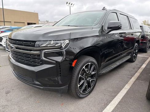 Used 2021 Chevrolet Suburban RST w/ Luxury Package image 3