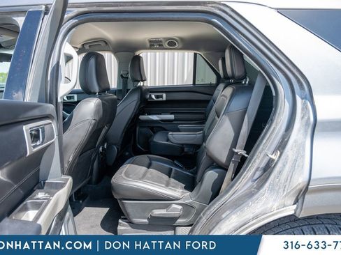 Used 2022 Ford Explorer XLT w/ Equipment Group 202A image 20