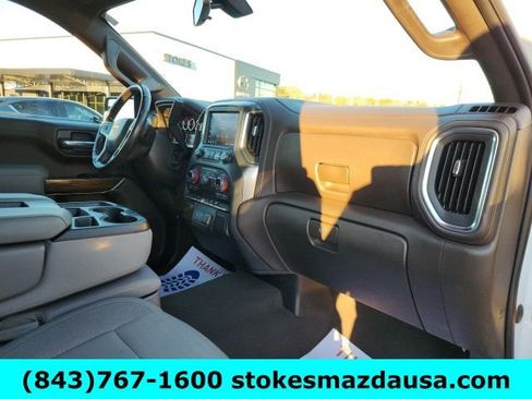 Used 2021 Chevrolet Silverado 1500 LT image 24