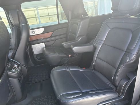 Used 2019 Lincoln Navigator Reserve AWD/4WD image 26
