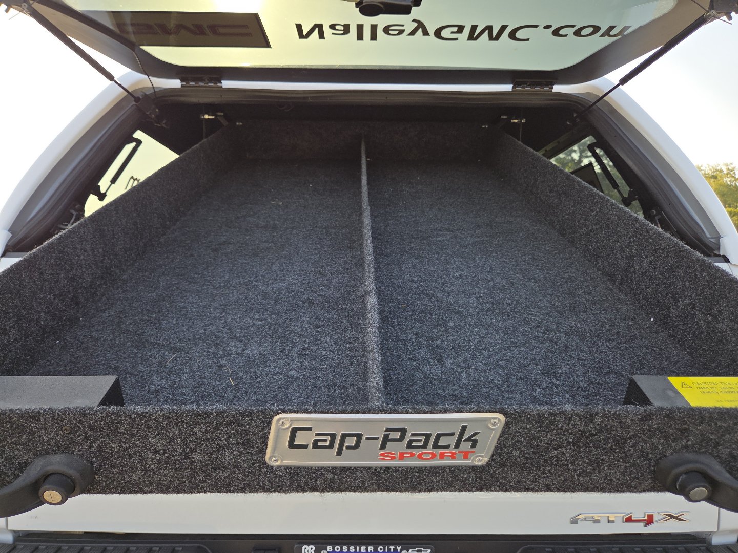 Used 2025 GMC Sierra 2500 AT4X AWD/4WD image 28