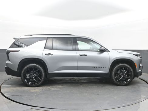 New 2026 Chevrolet Traverse RS w/ LPO, Floor Liner Package image 10