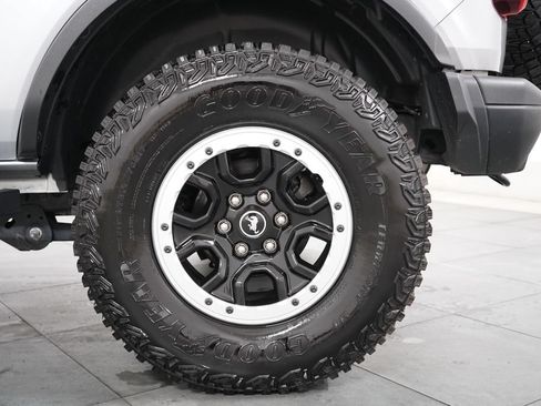Certified 2024 Ford Bronco Black Diamond w/ Sasquatch Package AWD/4WD image 31