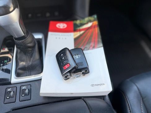 Used 2016 Toyota Highlander XLE image 36