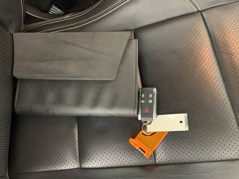 Used 2010 Jaguar XK Convertible image 33