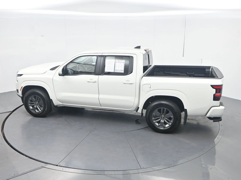 Used 2025 Nissan Frontier SV RWD image 37