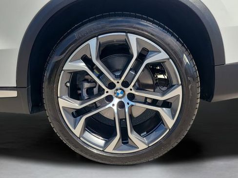 Used 2025 BMW X5 xDrive40i AWD/4WD image 33