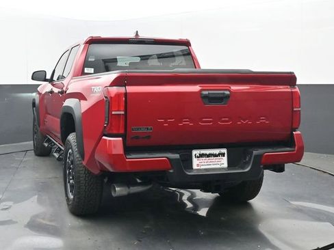 Used 2025 Toyota Tacoma TRD Off-Road AWD/4WD image 19
