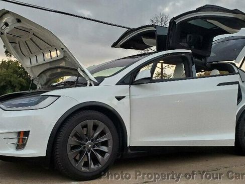 Used 2017 Tesla Model X image 28