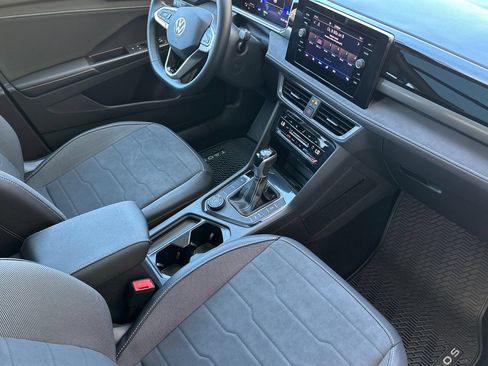 Certified 2026 Volkswagen Taos SE AWD/4WD image 16