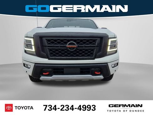 Used 2020 Nissan Titan PRO-4X w/ Pro-4x Convenience Package image 3