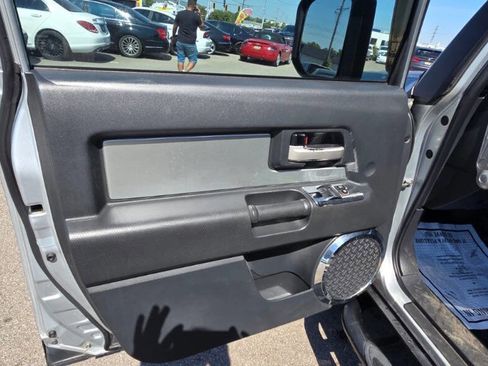 Used 2007 Toyota FJ Cruiser 4WD image 13