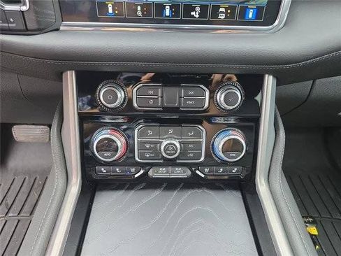 Used 2022 GMC Yukon XL Denali w/ Max Trailering Package AWD/4WD image 28