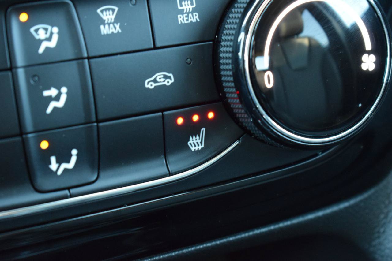 Used 2023 Buick Encore GX Preferred w/ Cold Weather Comfort Package FWD image 28