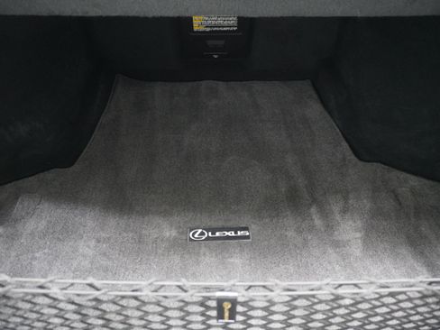 Used 2015 Lexus LS 460 w/ Comfort Package RWD image 31