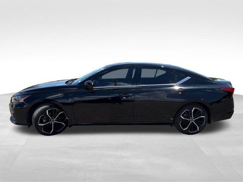 Certified 2024 Nissan Altima 2.5 SR FWD image 5