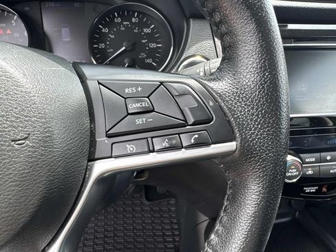 Used 2020 Nissan Rogue SV FWD image 29