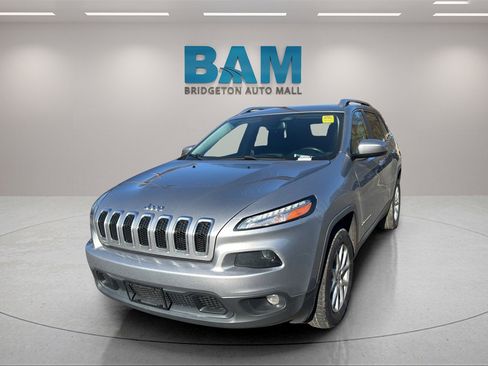 Used 2015 Jeep Cherokee Latitude image 3