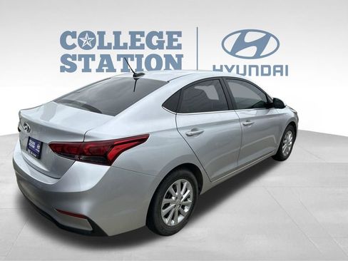 Used 2022 Hyundai Accent SEL w/ Cargo Package FWD image 6