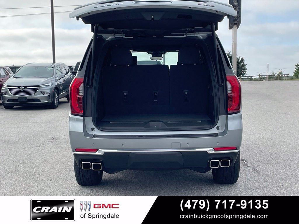 Used 2025 GMC Yukon Denali w/ Advanced Technology Package AWD/4WD image 7