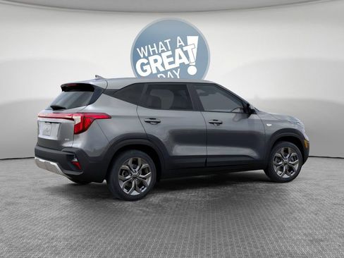 New 2026 Kia Seltos LX image 6