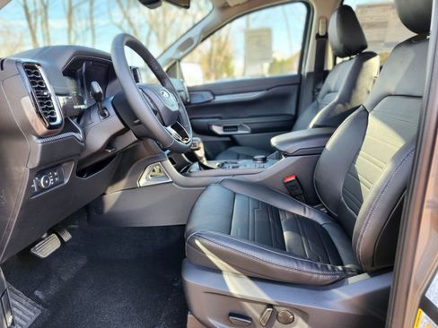 New 2025 Ford Ranger Lariat w/ Convenience Package image 18