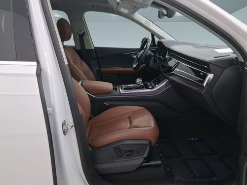 Certified 2024 Audi Q7 Premium Plus image 33