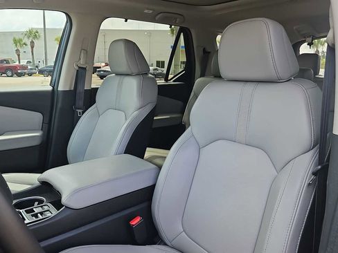 Certified 2024 Honda Pilot Touring image 13