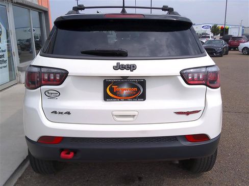 Used 2018 Jeep Compass Trailhawk w/ Leather Interior Group AWD/4WD image 19