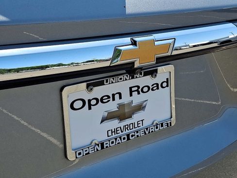 Used 2023 Chevrolet Traverse LT FWD image 30