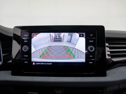 Used 2025 Volkswagen Jetta SE image 22