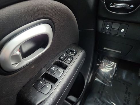 Used 2016 Kia Soul image 35