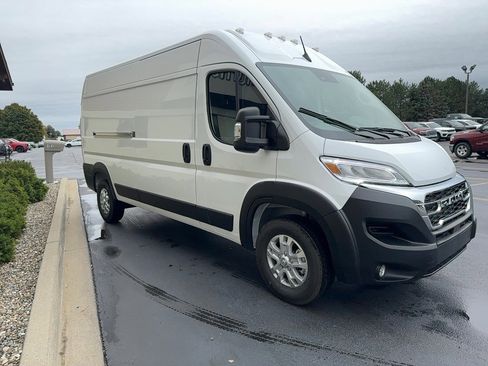 New 2026 RAM ProMaster 2500 w/ Quick Order Package 22G SLT image 4