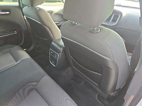 Used 2018 Dodge Charger SXT image 76