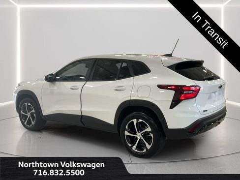 Used 2024 Chevrolet Trax RS w/ Driver Confidence Package FWD image 3