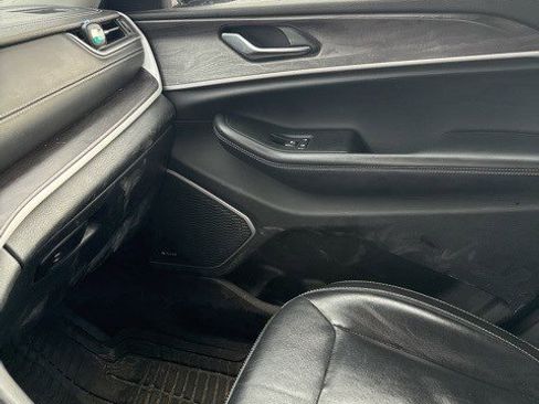 Used 2021 Jeep Grand Cherokee L Limited image 14