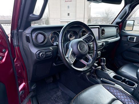 Used 2021 Jeep Wrangler Unlimited Sahara image 10