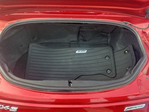 Used 2016 MAZDA MX-5 Miata Club image 29