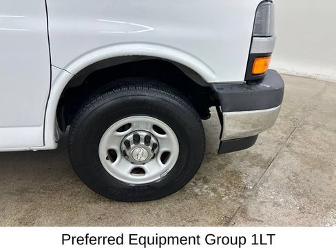 Used 2019 Chevrolet Express 3500 LT w/ LT Preferred Equipment Group RWD image 16