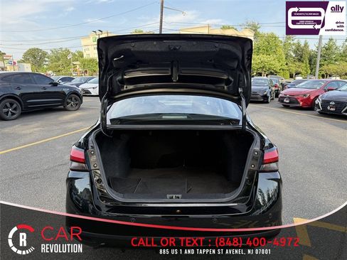 Used 2024 Nissan Versa SV w/ Trunk Package FWD image 6