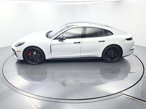 Certified 2026 Porsche Panamera GTS AWD/4WD image 37