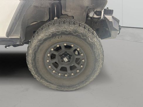 Used 2012 Jeep Wrangler Unlimited Sport AWD/4WD image 10