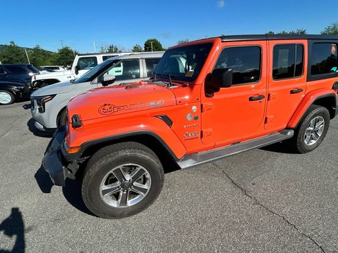 Used 2018 Jeep Wrangler Unlimited Sahara AWD/4WD image 6