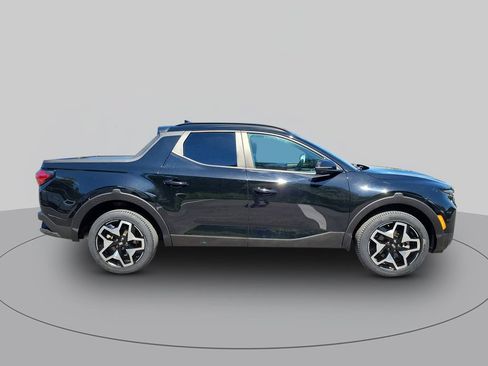 Used 2023 Hyundai Santa Cruz Limited AWD/4WD image 2